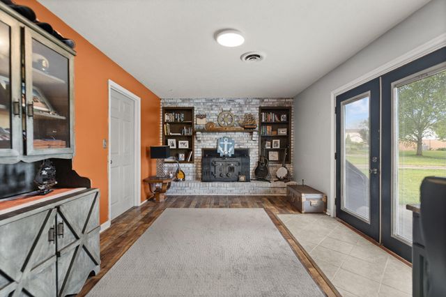 210 Shearwood Avenue, Somerset, KY 42503