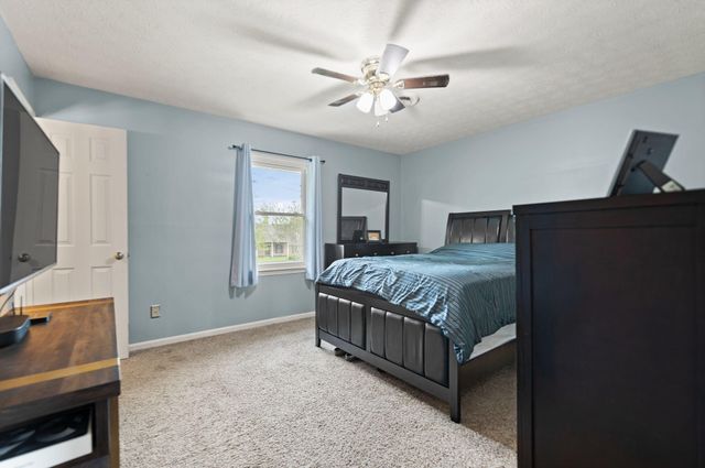 210 Shearwood Avenue, Somerset, KY 42503