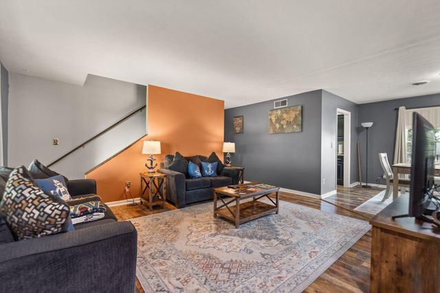 210 Shearwood Avenue, Somerset, KY 42503