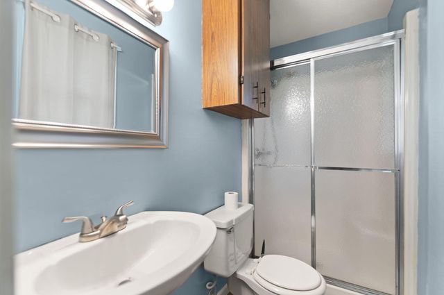 210 Shearwood Avenue, Somerset, KY 42503