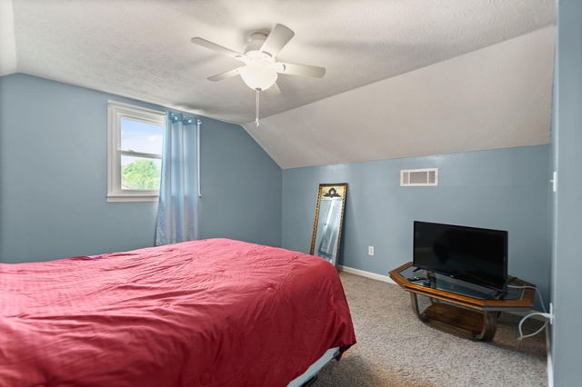 210 Shearwood Avenue, Somerset, KY 42503