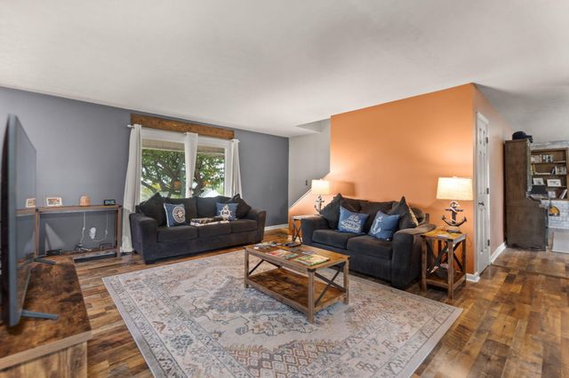 210 Shearwood Avenue, Somerset, KY 42503