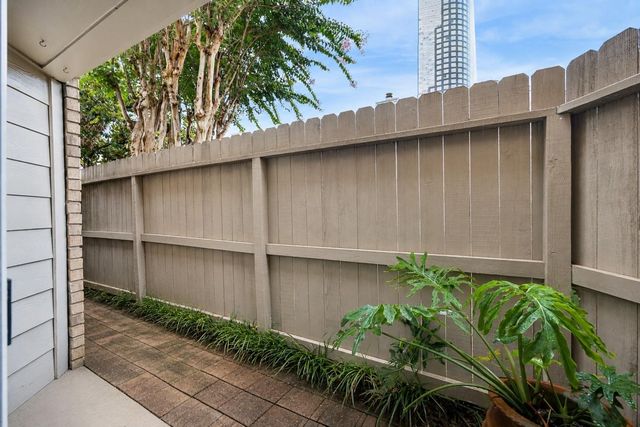 1829 Augusta Drive 19, Houston, TX 77057