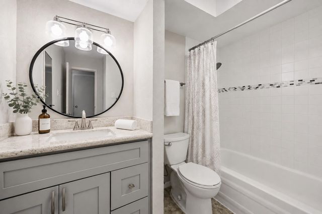 1829 Augusta Drive 19, Houston, TX 77057