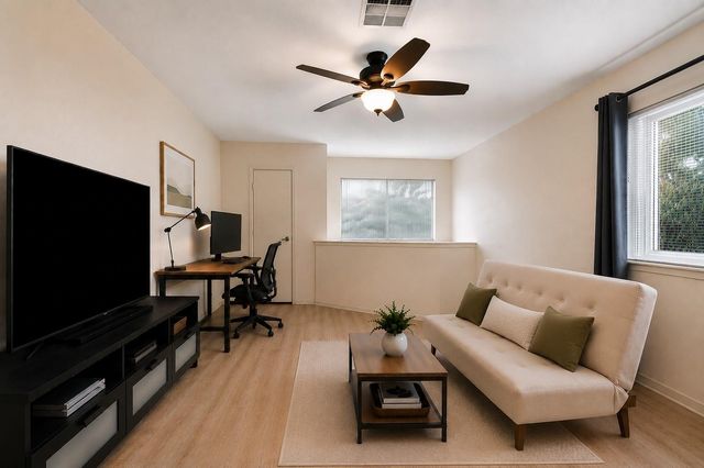 1829 Augusta Drive 19, Houston, TX 77057