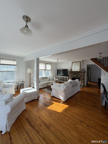 8 Tyler Avenue, Branford, CT 06405