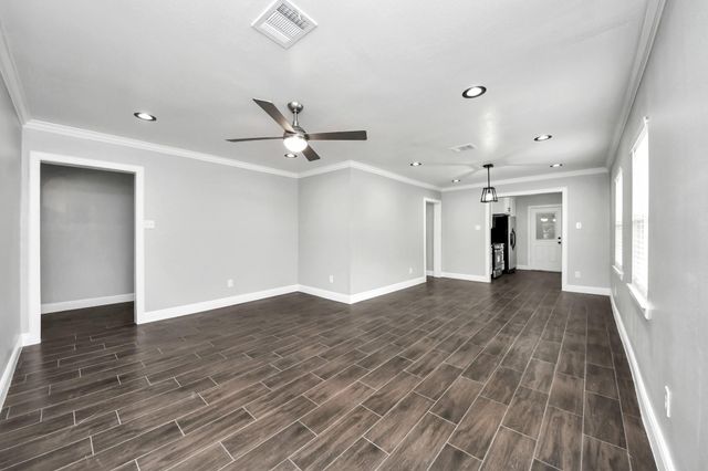 135 Rustic Drive, Pasadena, TX 77502