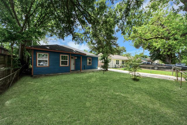 135 Rustic Drive, Pasadena, TX 77502