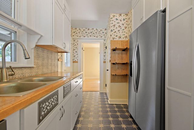 414 WEST ST, Boonville, MO 65233