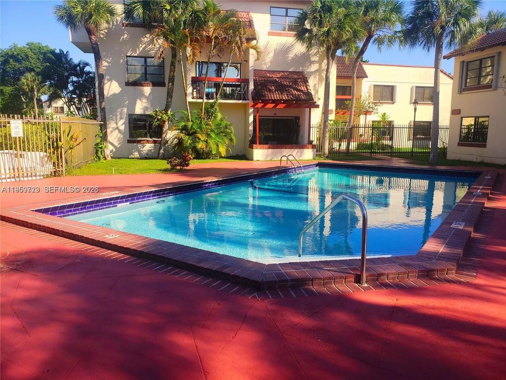 8600 SW 149th Ave 612, Miami, FL 33193