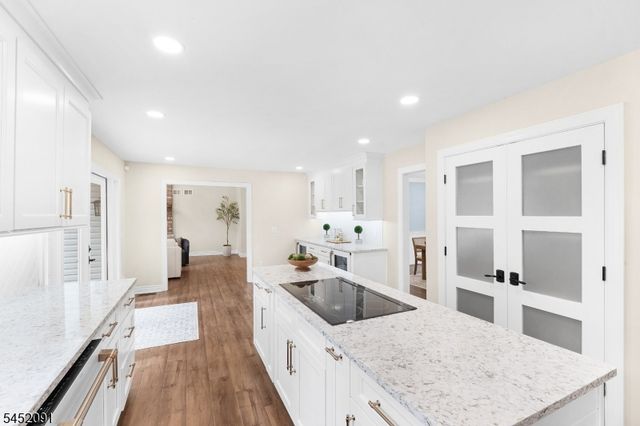 31 Warren Cutting, Chester Twp., NJ 07930