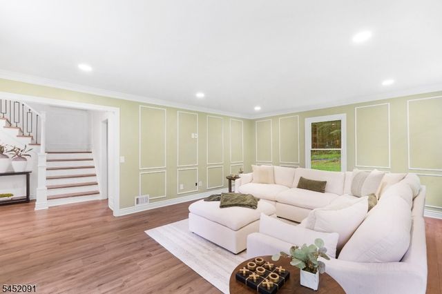 31 Warren Cutting, Chester Twp., NJ 07930