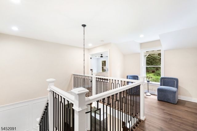 31 Warren Cutting, Chester Twp., NJ 07930
