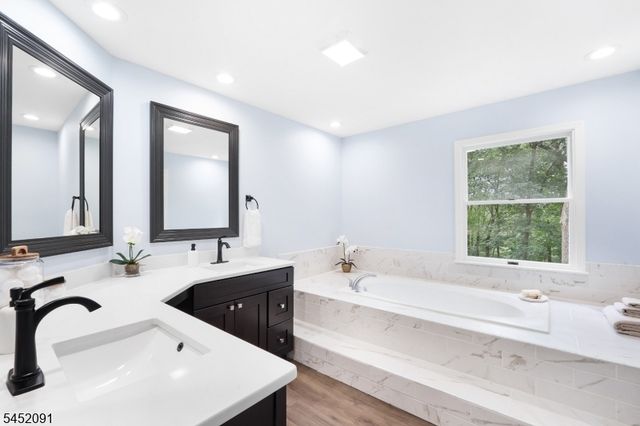 31 Warren Cutting, Chester Twp., NJ 07930