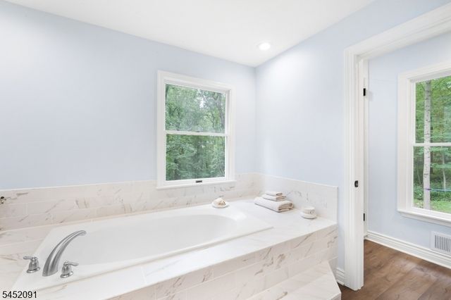 31 Warren Cutting, Chester Twp., NJ 07930