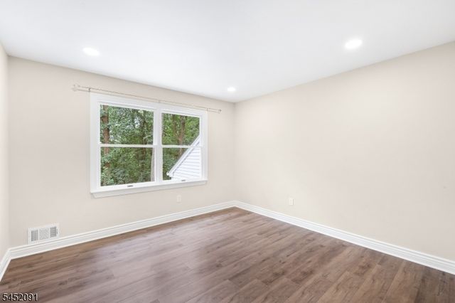31 Warren Cutting, Chester Twp., NJ 07930