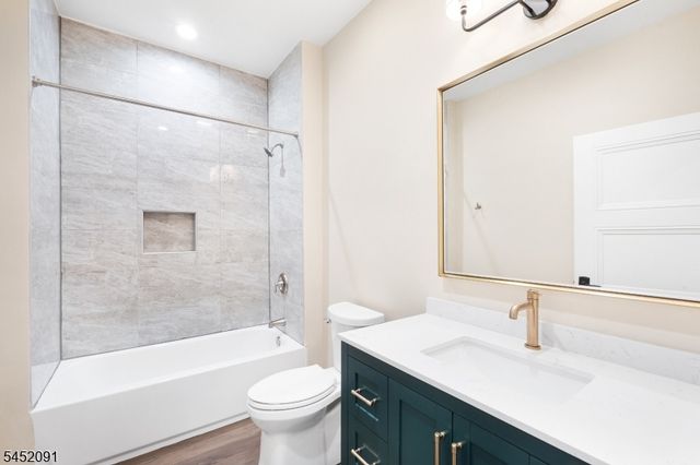 31 Warren Cutting, Chester Twp., NJ 07930