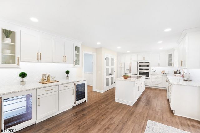 31 Warren Cutting, Chester Twp., NJ 07930
