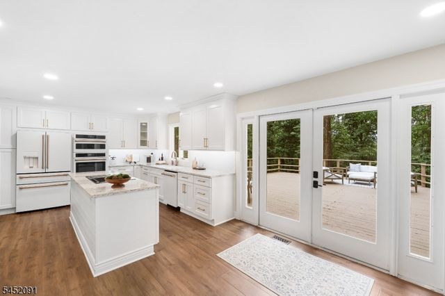 31 Warren Cutting, Chester Twp., NJ 07930
