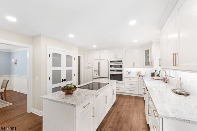 31 Warren Cutting, Chester Twp., NJ 07930