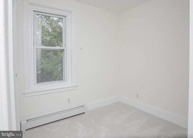 15 FRANKLIN AVE, Phoenixville, PA 19460