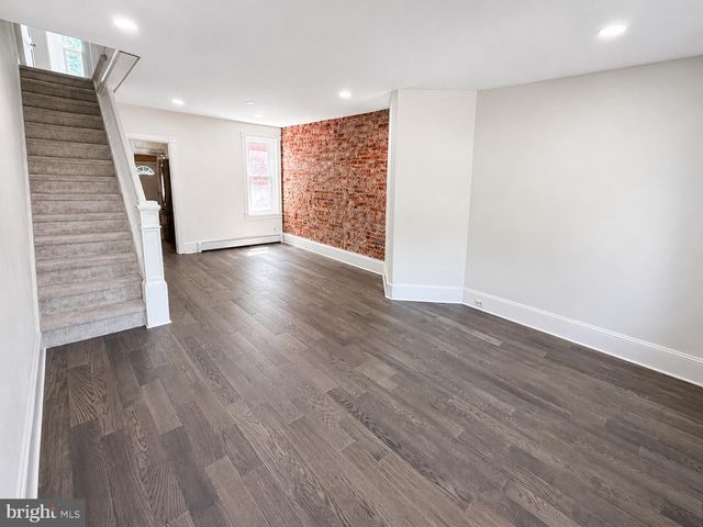 15 FRANKLIN AVE, Phoenixville, PA 19460