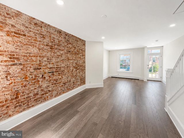 15 FRANKLIN AVE, Phoenixville, PA 19460