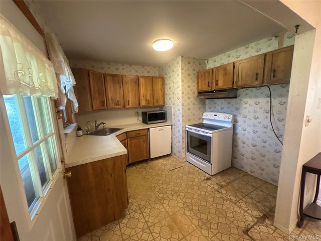 771 Windmill Avenue, West Babylon, NY 11704