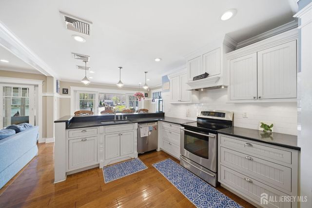 84 W Shore Road, Morris Twp, NJ 07834
