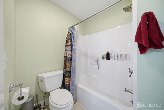 84 W Shore Road, Morris Twp, NJ 07834