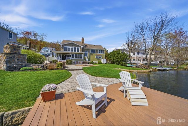 84 W Shore Road, Morris Twp, NJ 07834