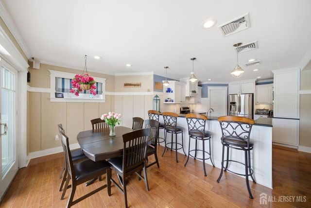 84 W Shore Road, Morris Twp, NJ 07834
