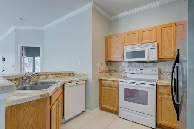 115 Lighthouse Circle B, Tequesta, FL 33469