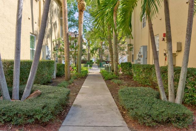 115 Lighthouse Circle B, Tequesta, FL 33469
