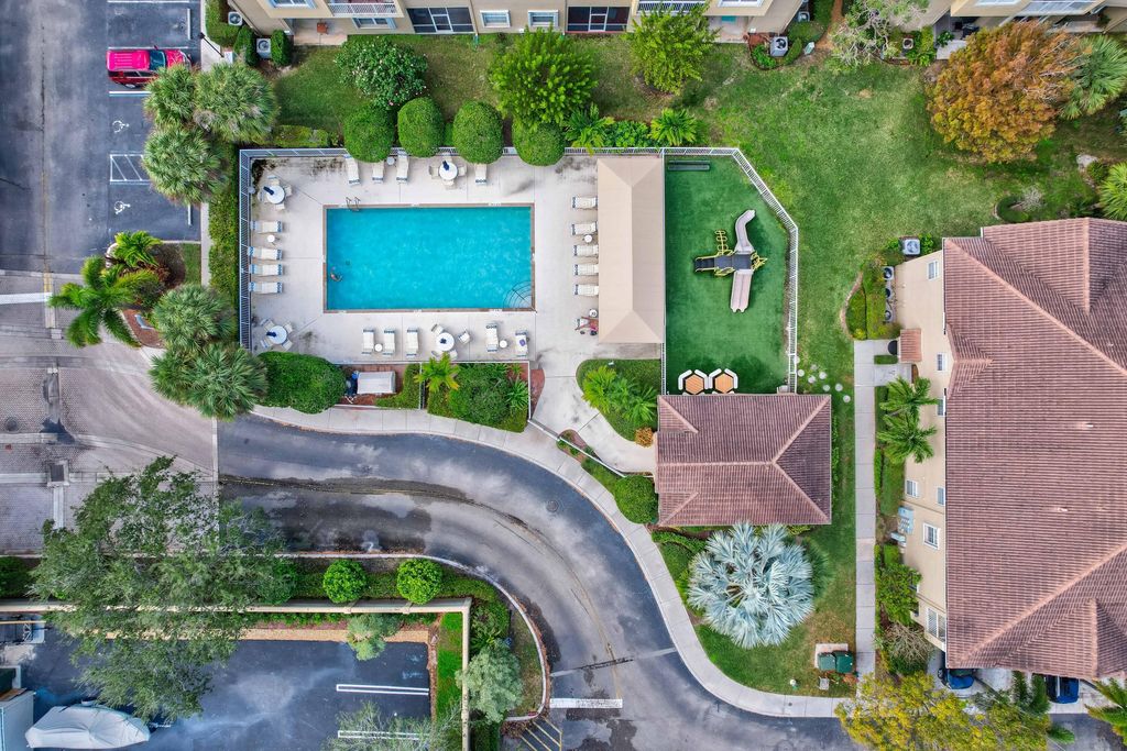 115 Lighthouse Circle B, Tequesta, FL 33469