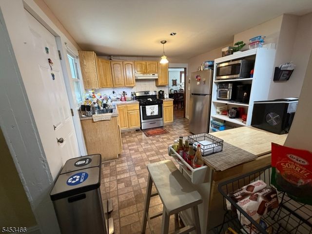 413 Pine St, Roselle Boro, NJ 07203