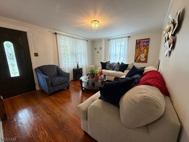 413 Pine St, Roselle Boro, NJ 07203