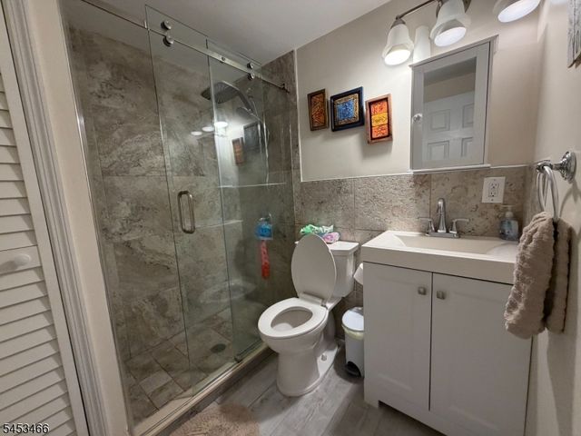 413 Pine St, Roselle Boro, NJ 07203
