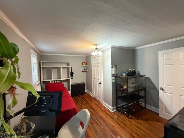 413 Pine St, Roselle Boro, NJ 07203