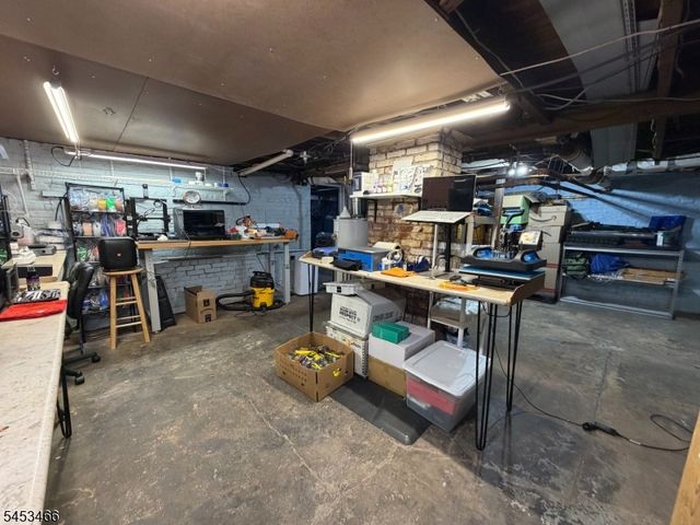 413 Pine St, Roselle Boro, NJ 07203