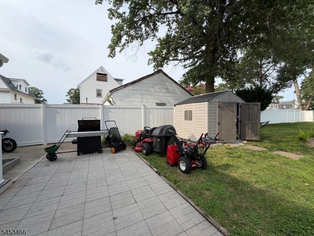 413 Pine St, Roselle Boro, NJ 07203
