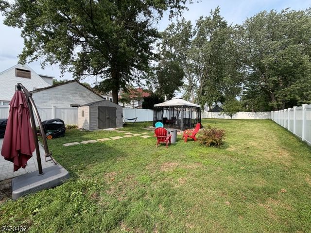 413 Pine St, Roselle Boro, NJ 07203