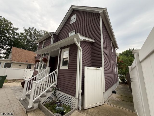 413 Pine St, Roselle Boro, NJ 07203