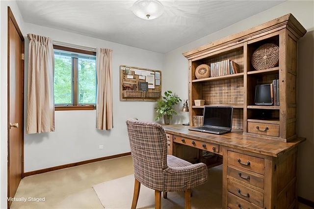 454 Cherokee Dr, Center Twp, PA 16001