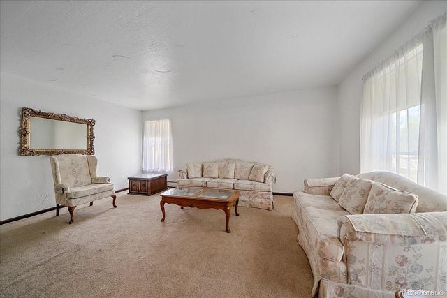 3121 Oak Street, Lakewood, CO 80215