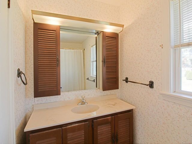 112 Abnaki Avenue, Essex Junction, VT 05452