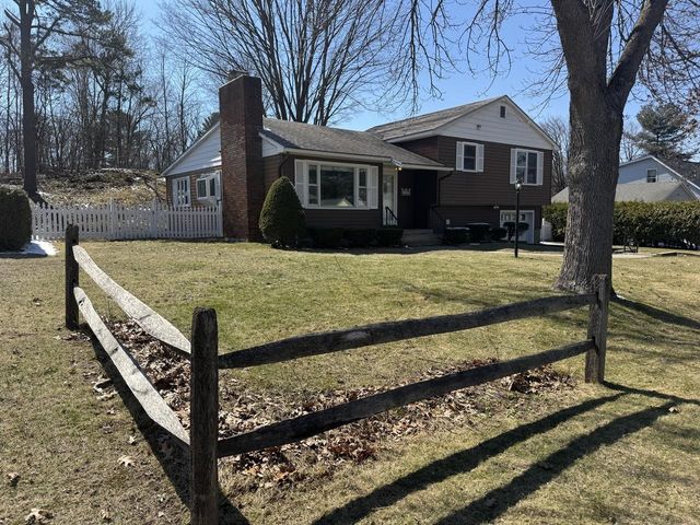 112 Abnaki Avenue, Essex Junction, VT 05452