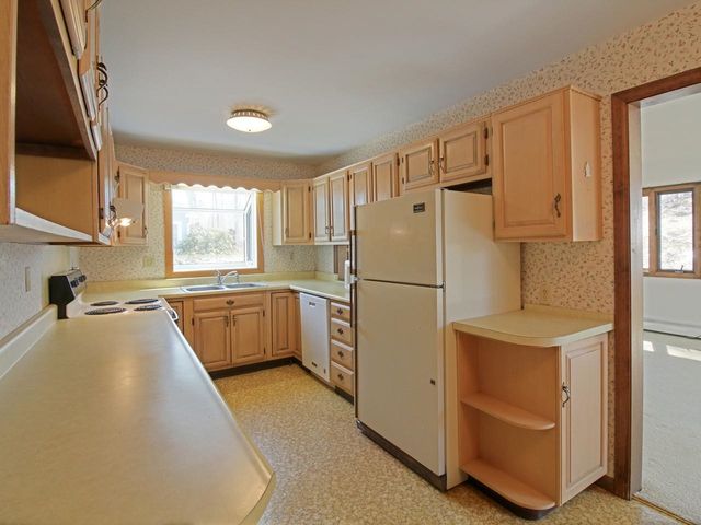 112 Abnaki Avenue, Essex Junction, VT 05452