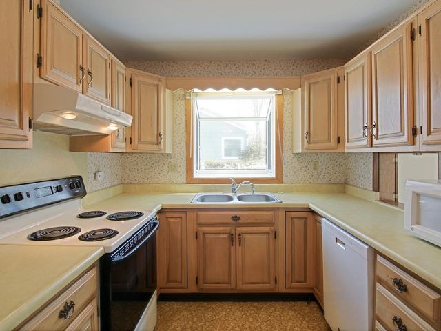 112 Abnaki Avenue, Essex Junction, VT 05452