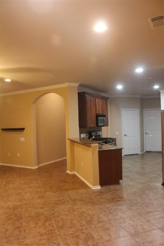 111 W Kentwick Place, Conroe, TX 77384